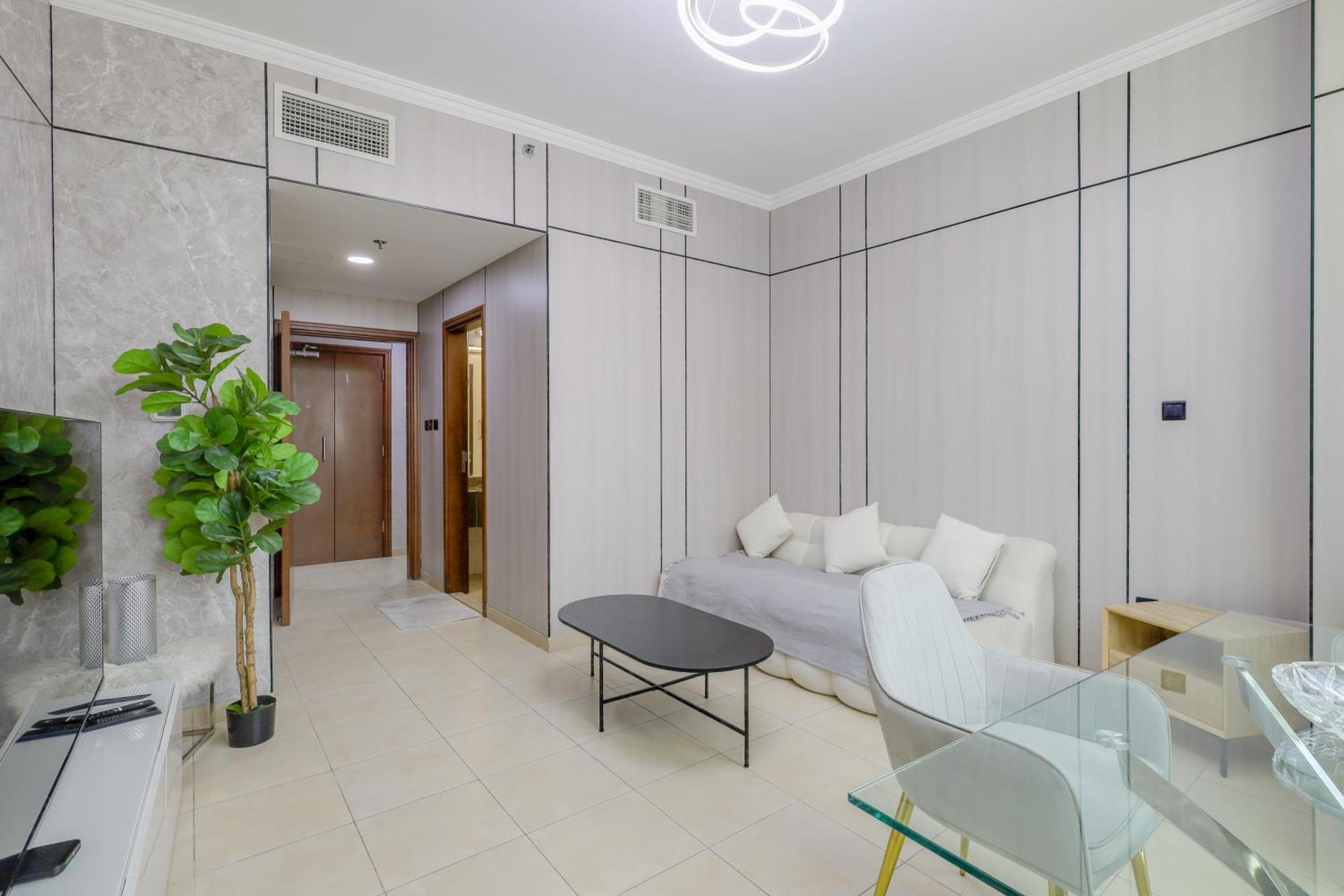 Spacious Beds In Downtown *