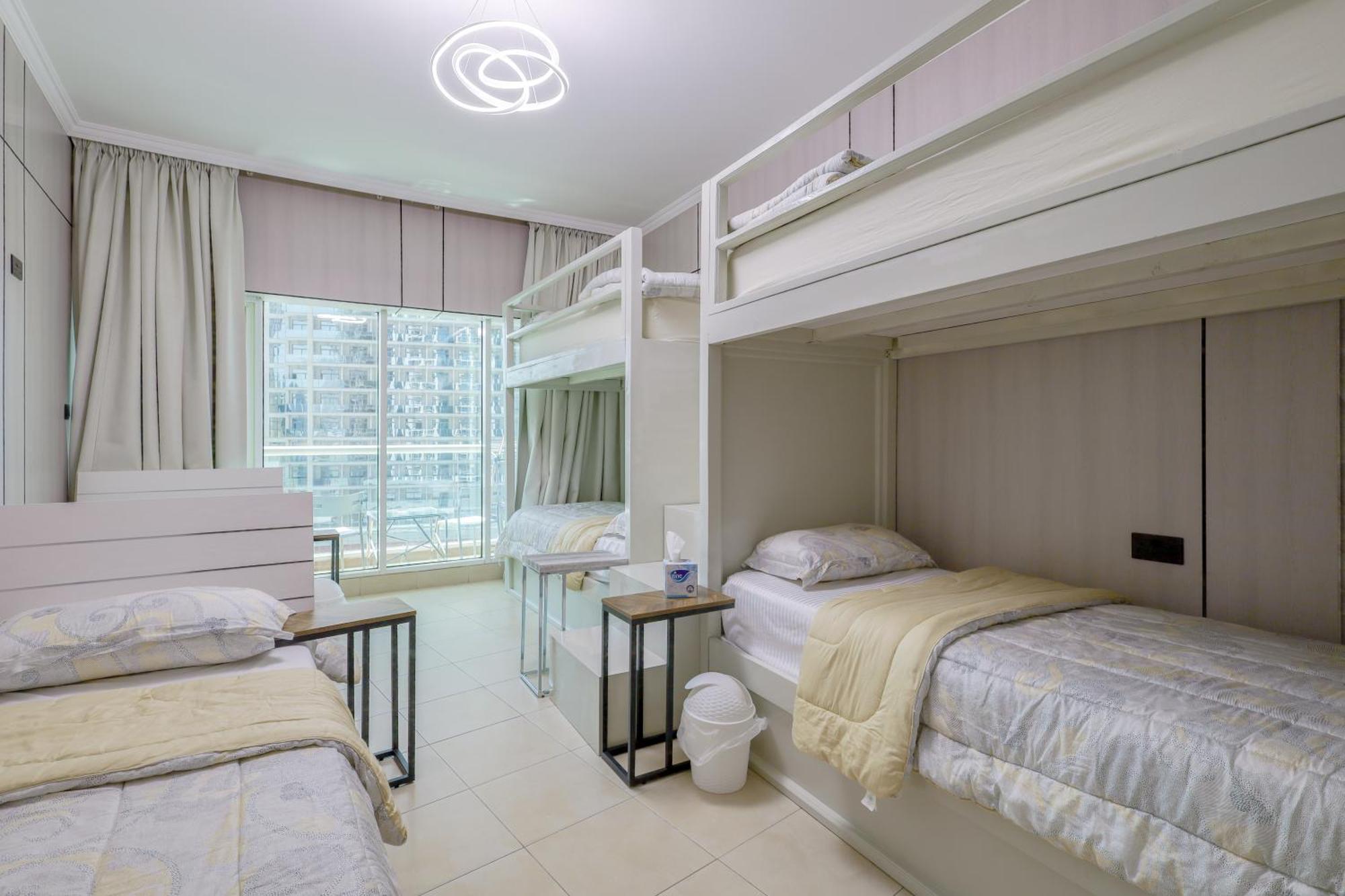 Spacious Beds In Downtown * Dubai