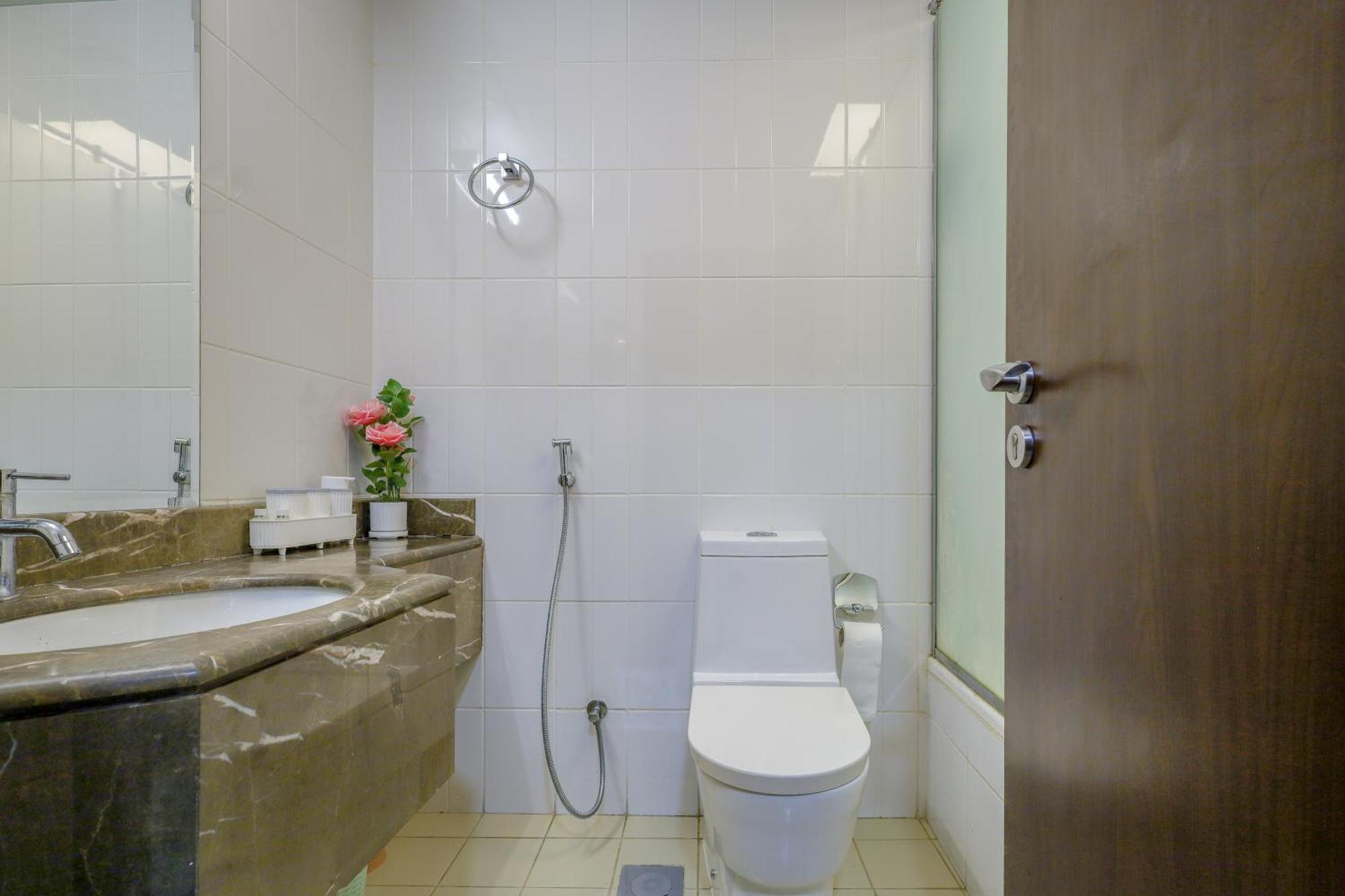 Spacious Beds In Downtown Apartment Dubai
