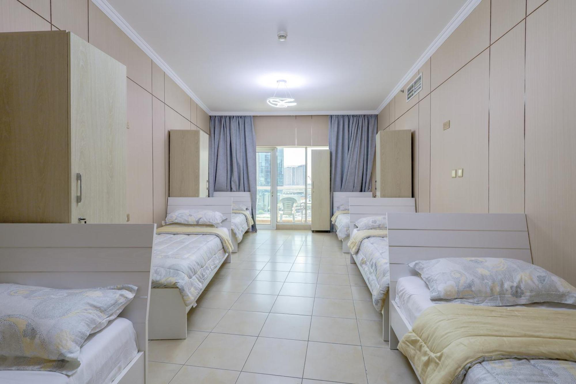 Apartment Spacious Beds In Downtown Dubai